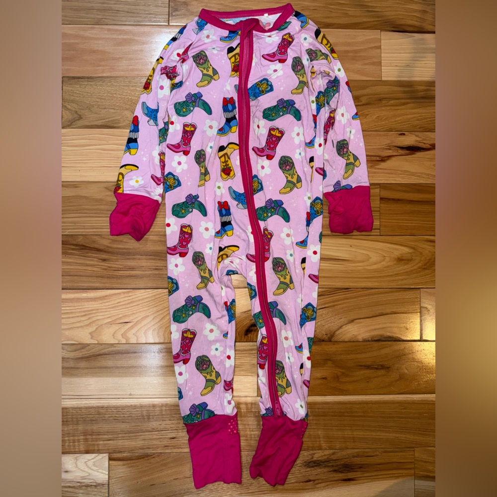 Bamboo Zippy size 12-18 months
